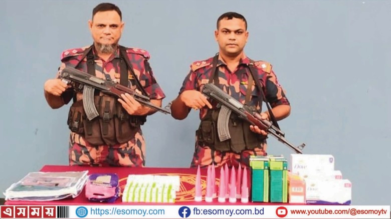 বেনাপোলে বিপুল পরিমাণ ভারতীয় পণ্য আটক।