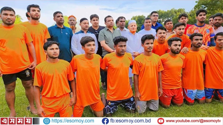 ঠাকুরগাঁওয়ের ওয়াপদা মাঠে ফুটবল টুর্নামেন্ট উদ্বোধন।...