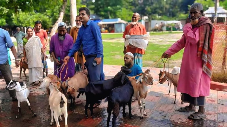 উলিপুরে ভিক্ষুকদের পুনর্বাসন।