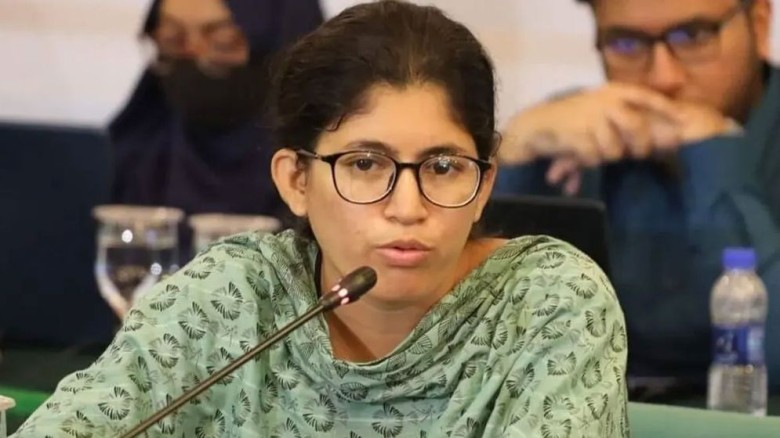 ঢাবির হলে বামপন্থা ছাড়া অন্য সব ছাত্র সংগঠনের রাজনীতি নিষিদ্