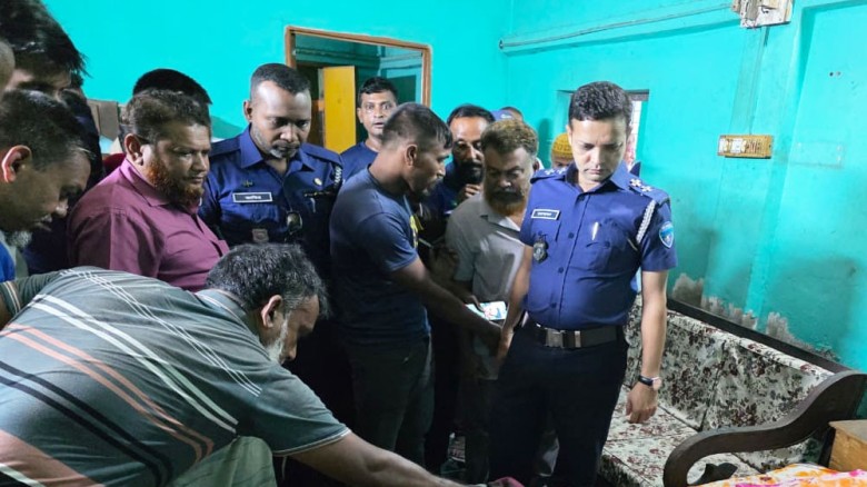 কুমিল্লায় ব্যবসায়ী দুলাল মিয়া হত্যাকাণ্ড: মাথা থেঁতলানো লাশ 