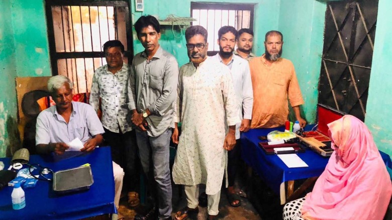 দিনাজপুরের হিলিতে বিনামুল্যে চক্ষু শিবির অনুষ্ঠিত।