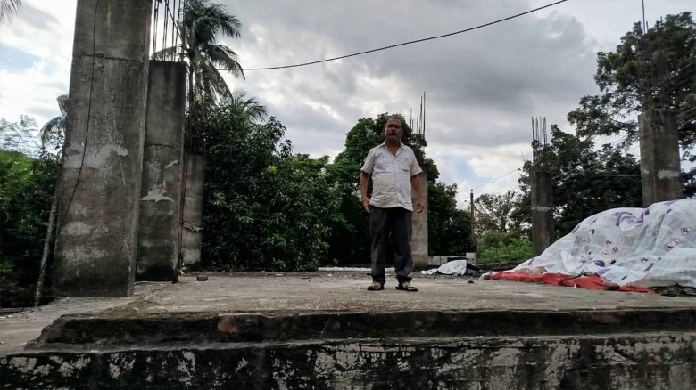 যশোর শহরের গরীবশাহ বকুলতলায় হাসান বেডিং এ দুদ্ধর্ষ চুরি।