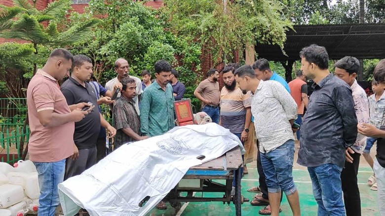 শার্শায় ডোবা থেকে যুবকের লাশ উদ্ধার