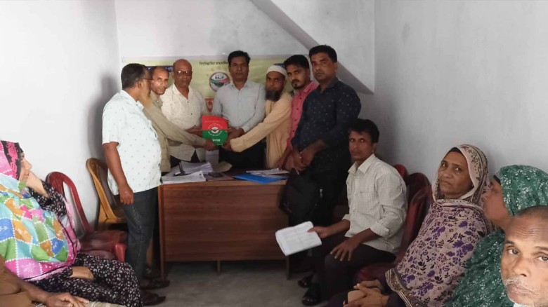 রাজশাহীর মোহনপুরে বাংলাদেশ আম জনগণ পার্টির থানা অফিস ভিজিট