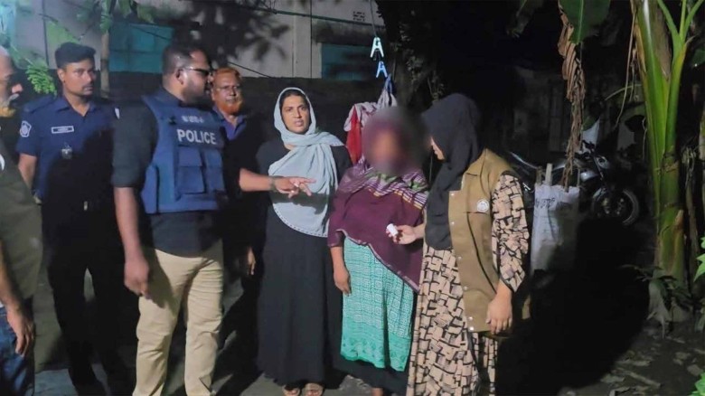 নরসিংদীতে রাতভর পুলিশের মাদকবিরোধী বিশেষ ব্লক রেইড