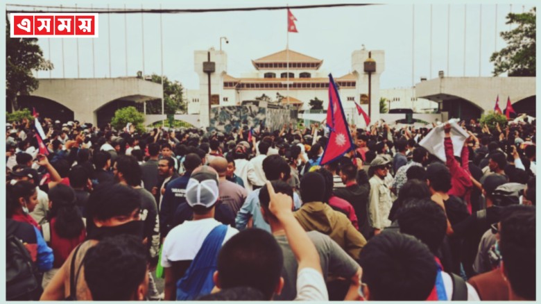 নেপালে  প্রধানমন্ত্রীর পদত্যাগের ডাক বিক্ষোভকারীদের