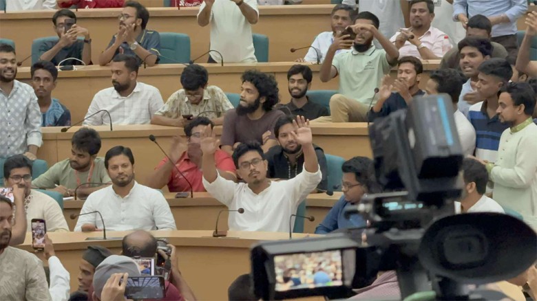 ডাকসু নির্বাচনে ভিপি পদে সাদিক কায়েম, জিএস ফরহাদ, এজিএস মহিউ