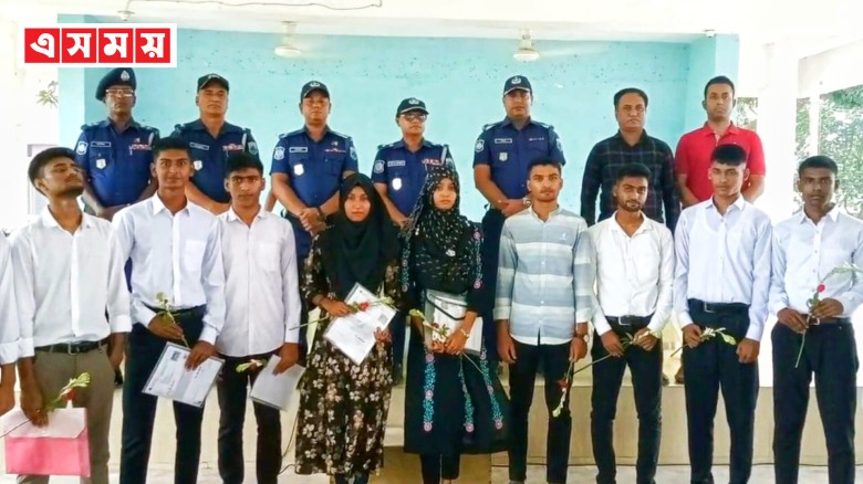 জয়পুরহাটে ঘুষ-তদবির ছাড়াই ১২০ টাকায় পুলিশে চাকরি পেলো ১৩ জন...