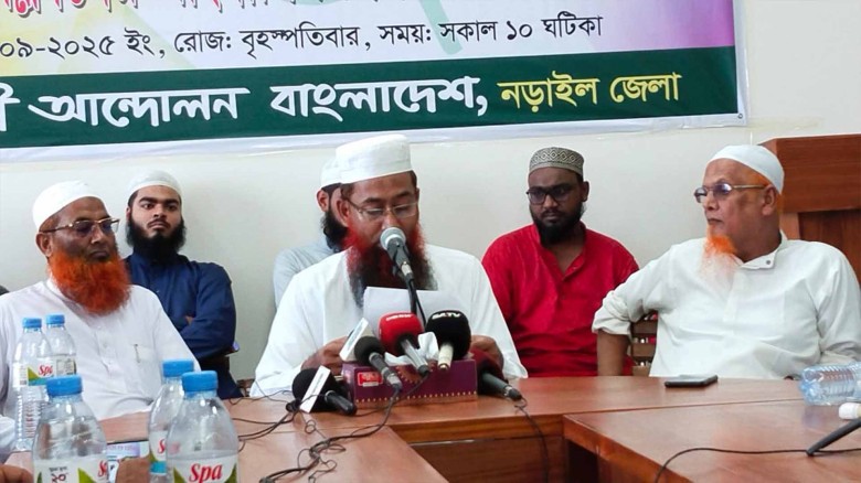 নড়াইলে ইসলামী আন্দোলনের প্রার্থী তাজুল ইসলামের সাথে সাংবাদিক