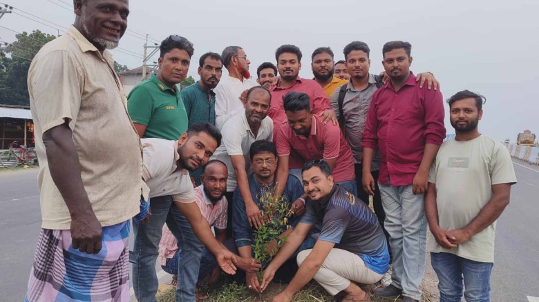নড়াইল জেলা গণবাধিকার পরিষদের উদ্যোগে তুলারামপুর ব্রিজের সৌন