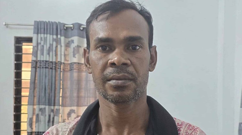 বগুড়া আদালত থেকে পালিয়ে গেছে জোড়া খুনের আসামি।