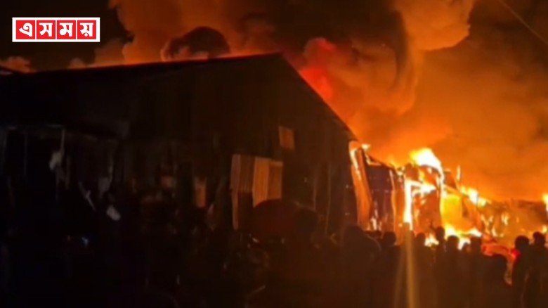 গাজীপুরে ঝুটের গোডাউনে আগুন, নিয়ন্ত্রণে ৭ ইউনিট...