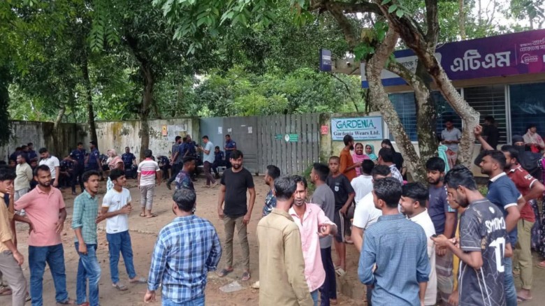 রহস্যময় এক তালা: শ্রীপুরের শিমুলতলী গ্রামের শ্রম-নাটক...