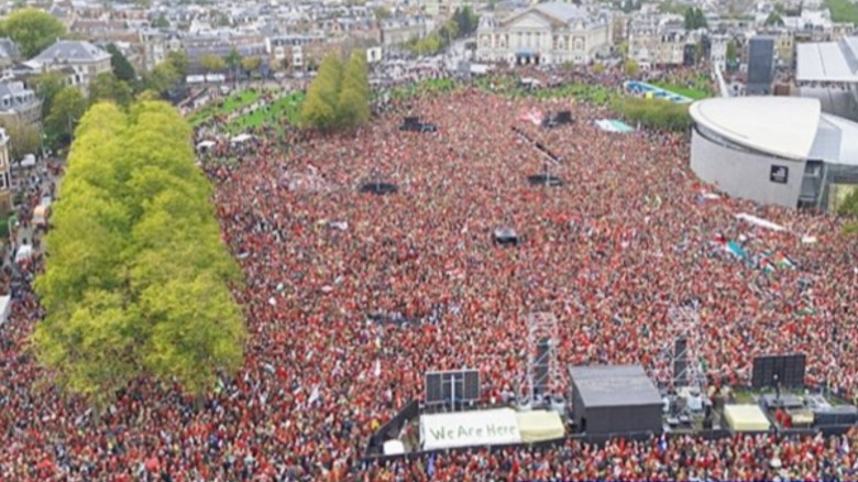 গাজা যু'দ্ধ বন্ধের দাবিতে নেদারল্যান্ডসের রাস্তায় লাখ লাখ মা