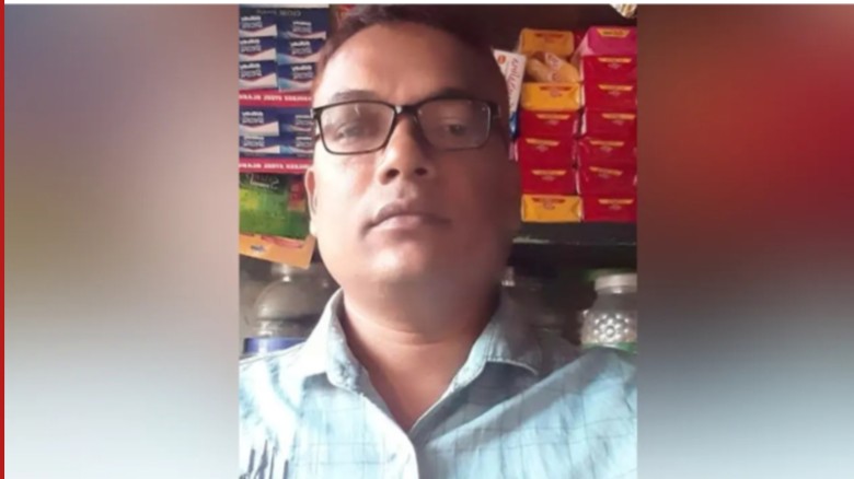 থানার সামনের দোকানে ব্যবসায়ীকে গলাকে'টে হ''ত্যা