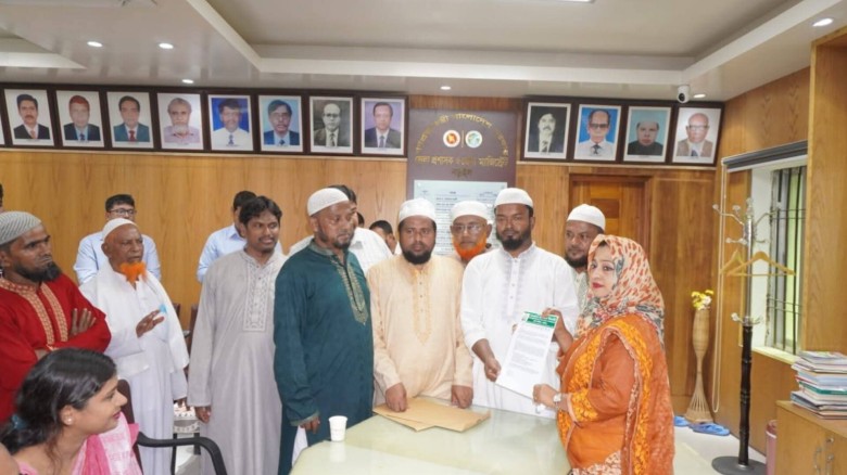 ৫ দফা দাবিতে নড়াইলে জামায়াতের বিক্ষোভ ও স্মারকলিপি প্রদান