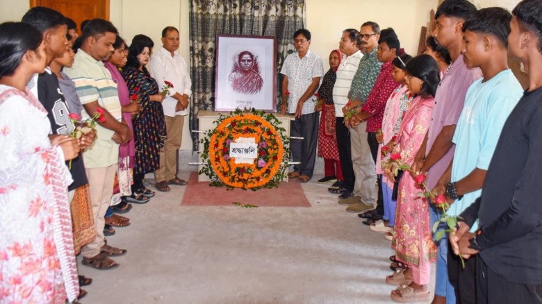 সাঁওতাল নেত্রীর মৃত্যুতে গাইবান্ধায় শোকসভা অনুষ্ঠিত...