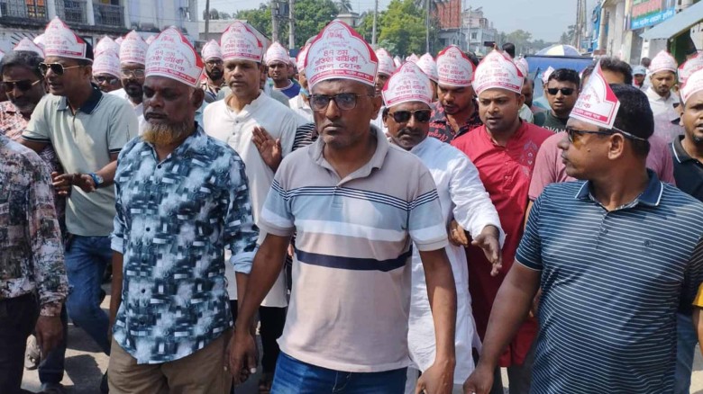 বর্ণাঢ্য আয়োজনে নড়াইলে যুবদলের ৪৭তম প্রতিষ্ঠাবার্ষিকী পালিত...