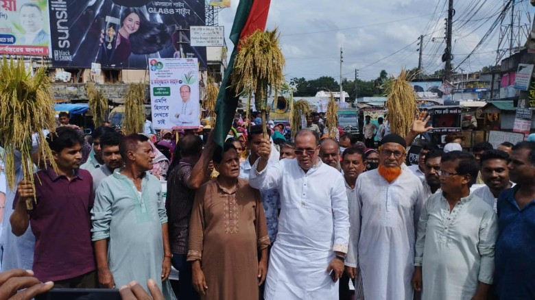 নড়াইলে ধানের শীষে ভোট চেয়ে এনপিপির  ফরহাদের  শোভাযাত্রা ও পথ