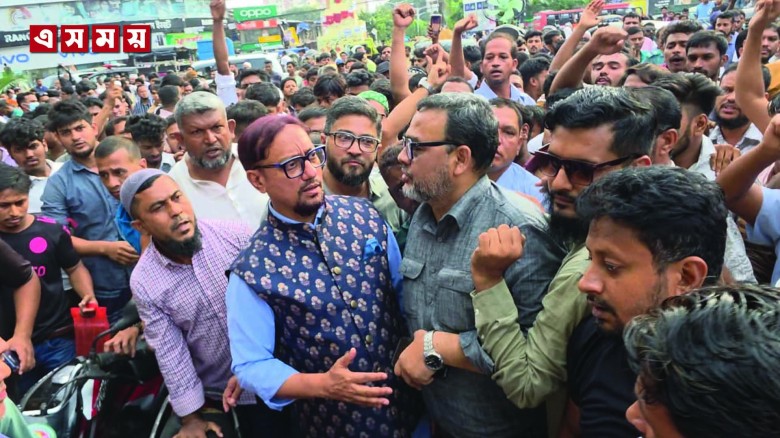 চট্টগ্রাম নগরীতে রাস্তায় হকার, মেয়রের নির্দেশনা কতটুকু কার্যকর হবে...