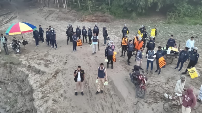 পদ্মার চরে কাঁকন বাহিনীর বিরুদ্ধে ‘অপারেশন ফার্স্ট লাইট।
