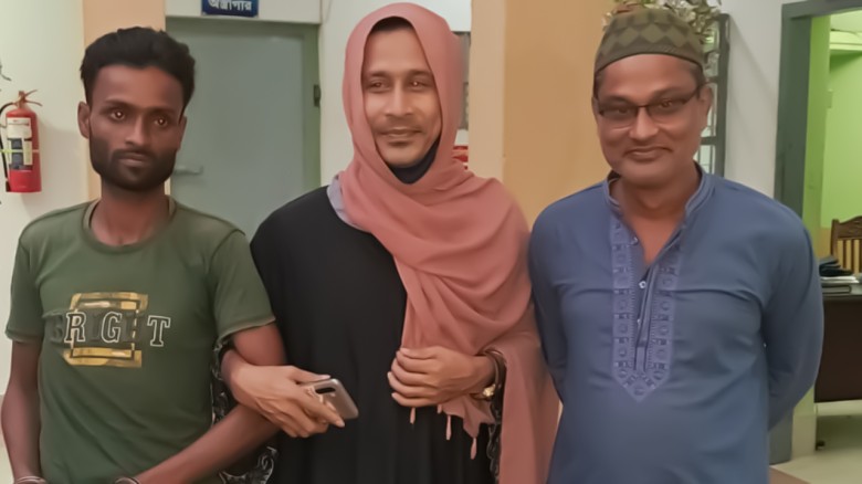 স্ত্রী সাজলেন এএসআই স্বামী কনস্টেবল, অতঃপর যা ঘটল।