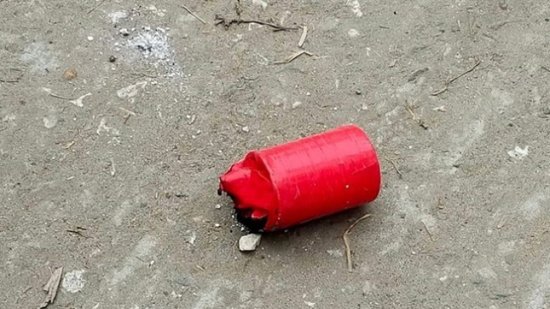 রাজধানীতে ধারাবাহিক ককটেল বিস্ফোরণ : গ্রামীণ ব্যাংক, উপদেষ্টার প্রতিষ্ঠান ও ধানমন্ডিতে আতঙ্ক...