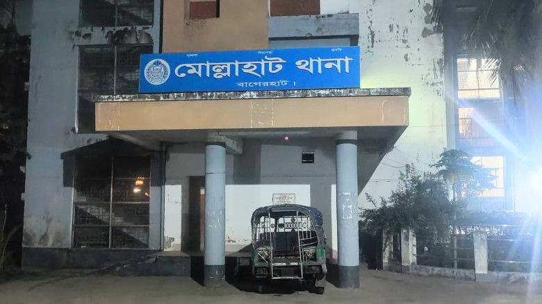 মোল্লাহাটে যুবককে হ/ত্যার চেষ্টা।